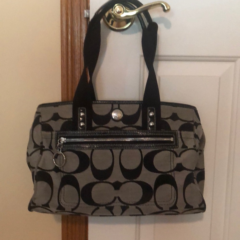Gently used Coach Purse. 👜